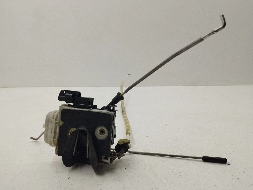 Rear door lock – right