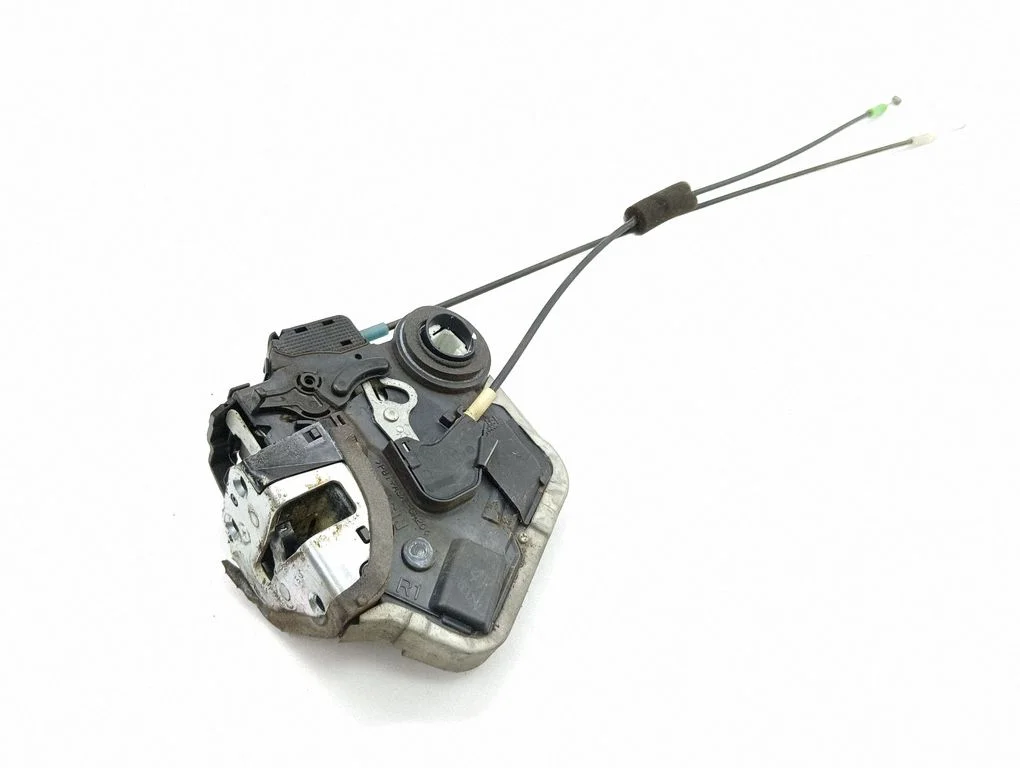 Rear door lock 6D0313