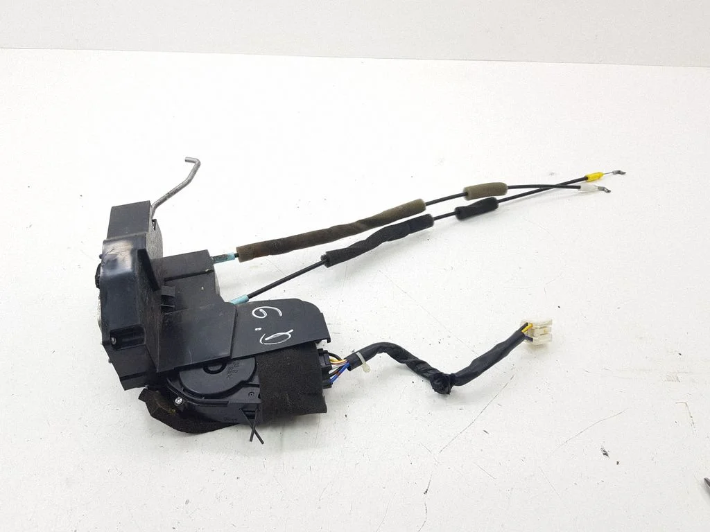 Rear door lock – right