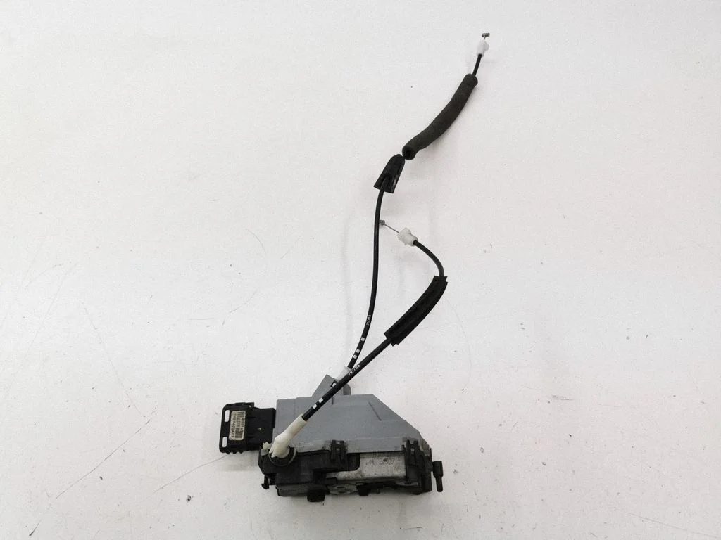 Rear door lock 3369A0101J5