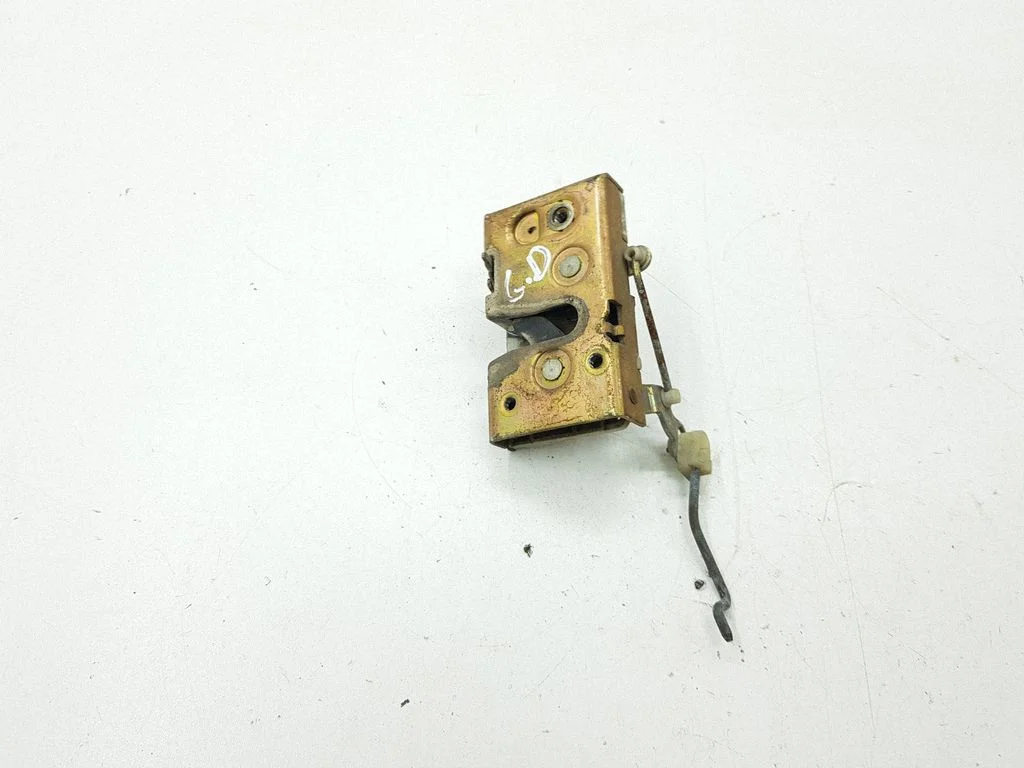 Rear door lock – right