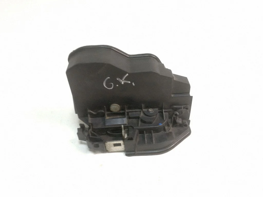 Rear door lock 7154629