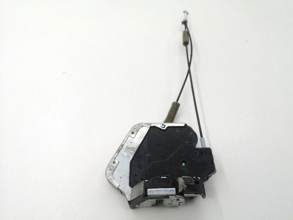 Rear door lock A046693