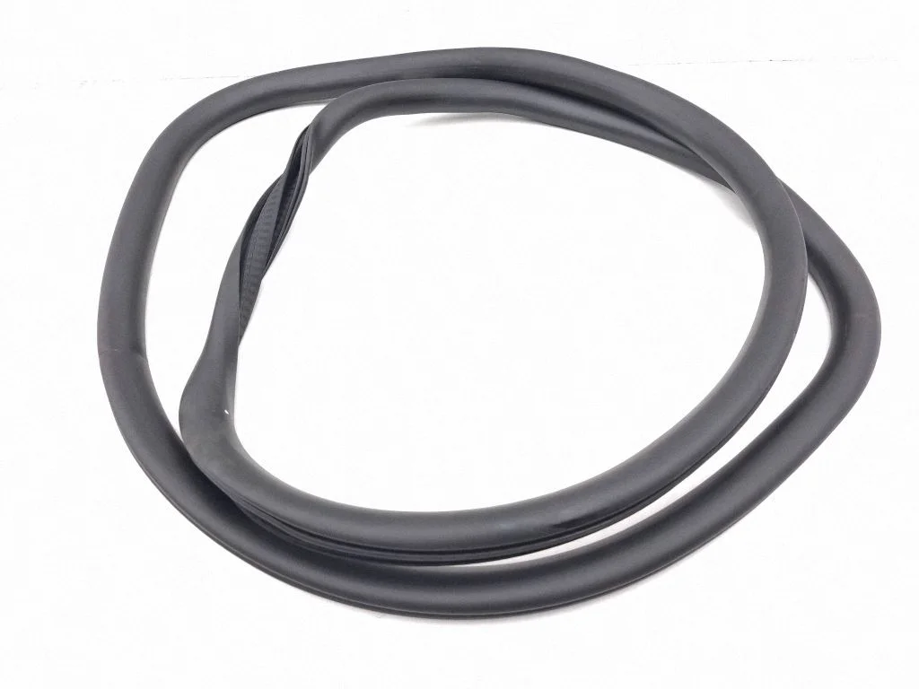 Rear door rubber seal (on body) – right