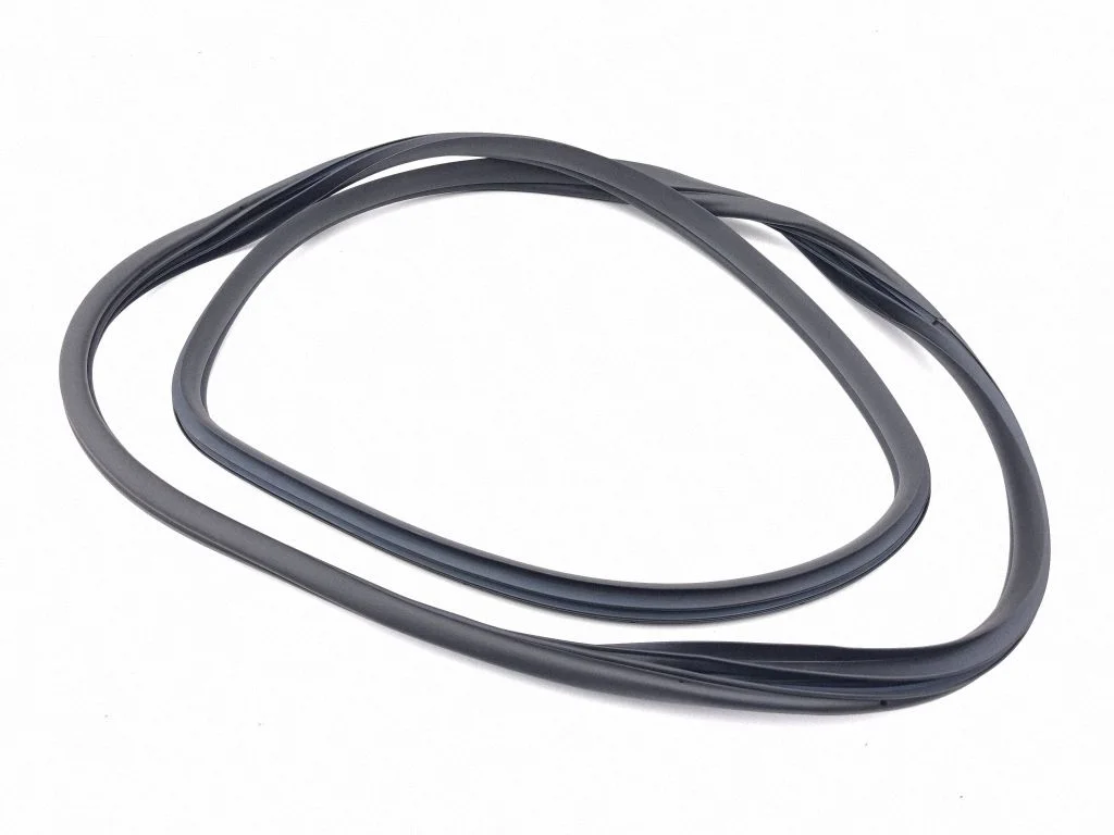 Rear door rubber seal (on body) – left