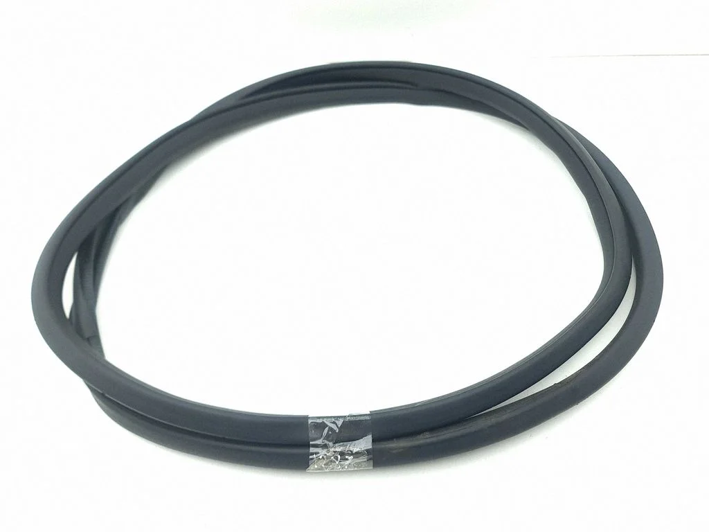 Rear door rubber seal (on body) – right