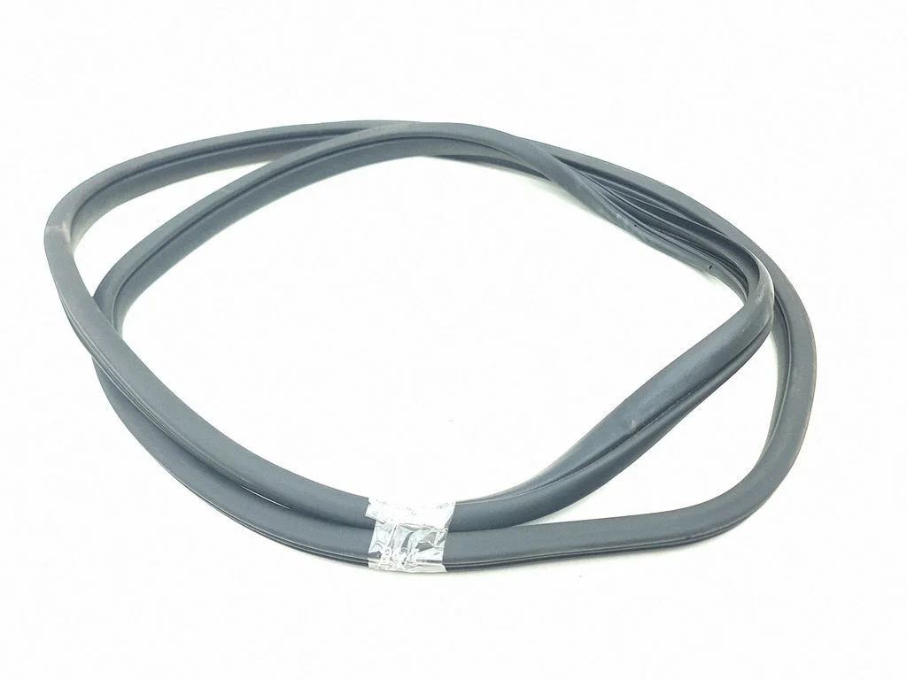 Rear door rubber seal (on body) – left