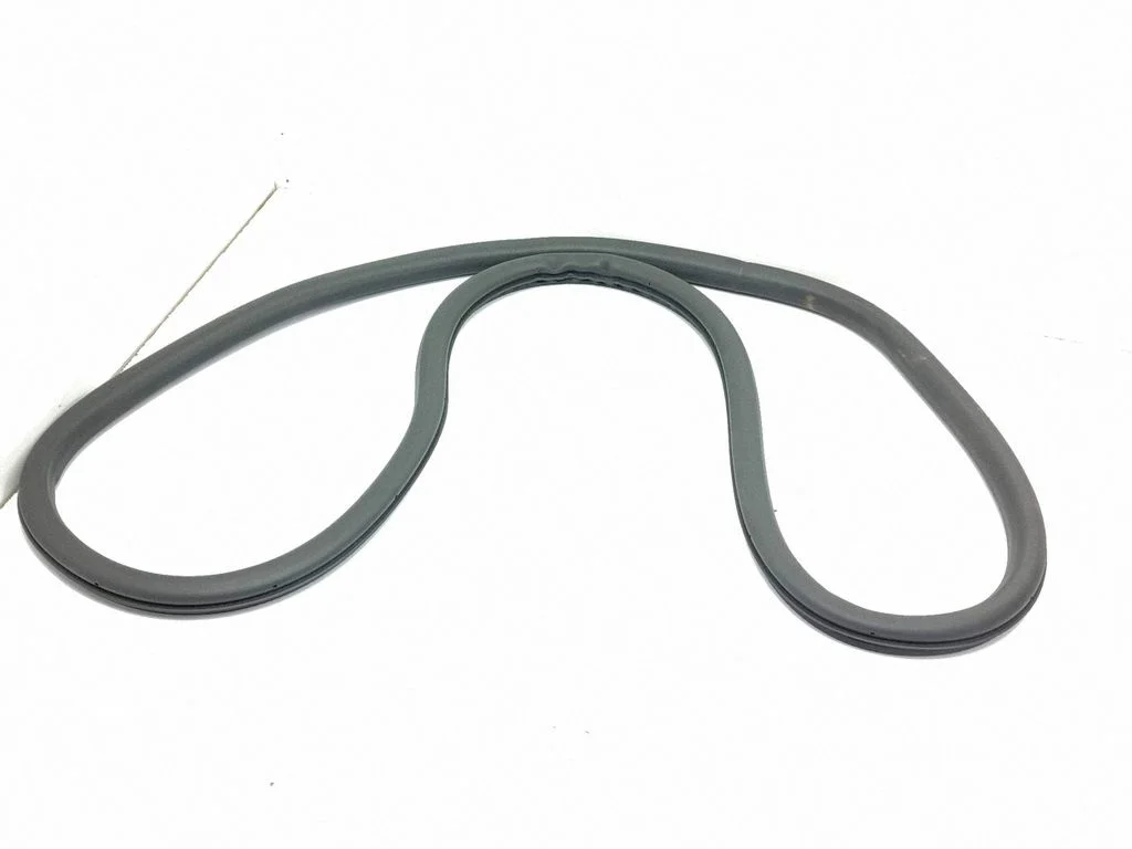 Rear door rubber seal (on body) – right