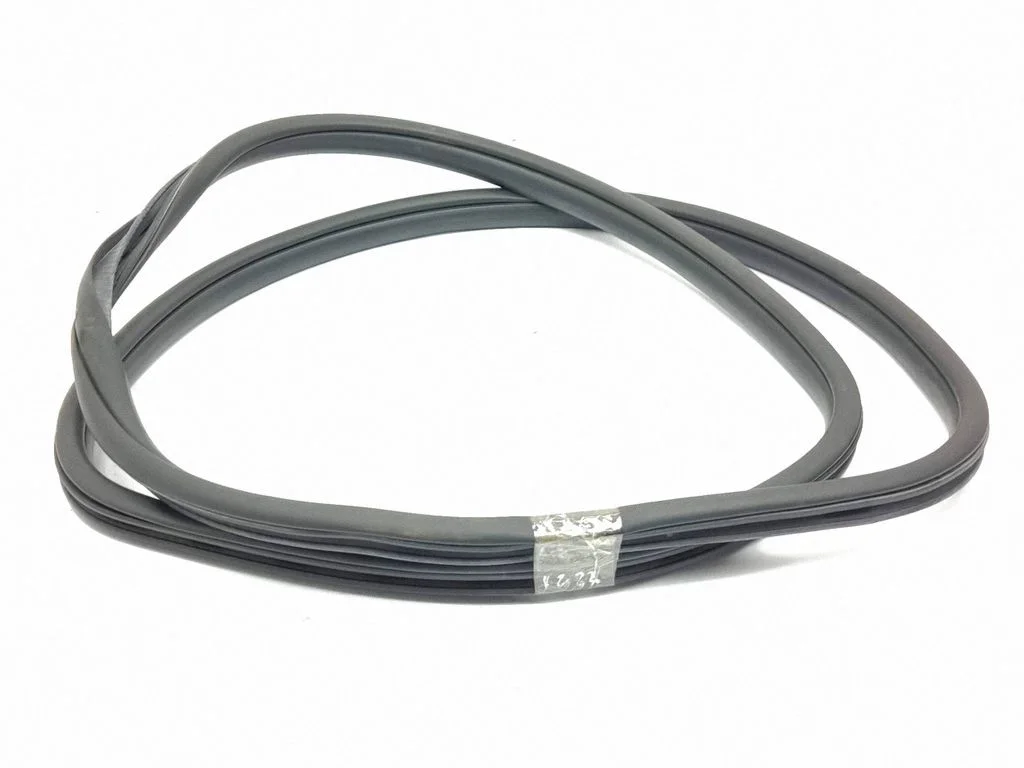 Rear door rubber seal (on body) – right