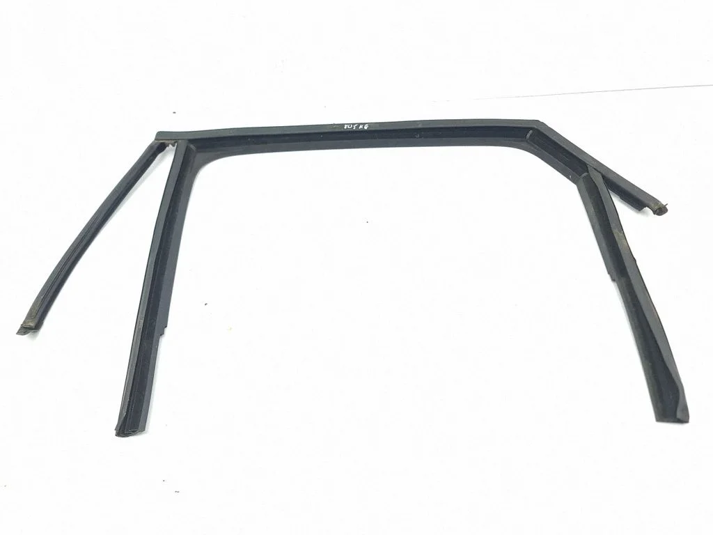 Rear door rubber seal (on body) – left