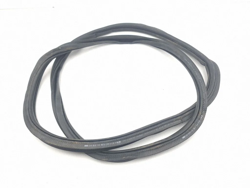 Rear door rubber seal (on body) 5E7867367
