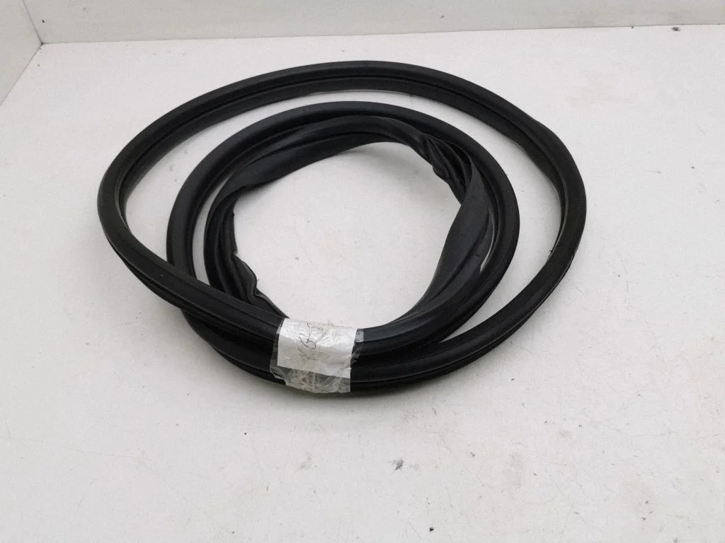 Tagaukse tihend (kere pool) – Honda HR-V (2015-2020)