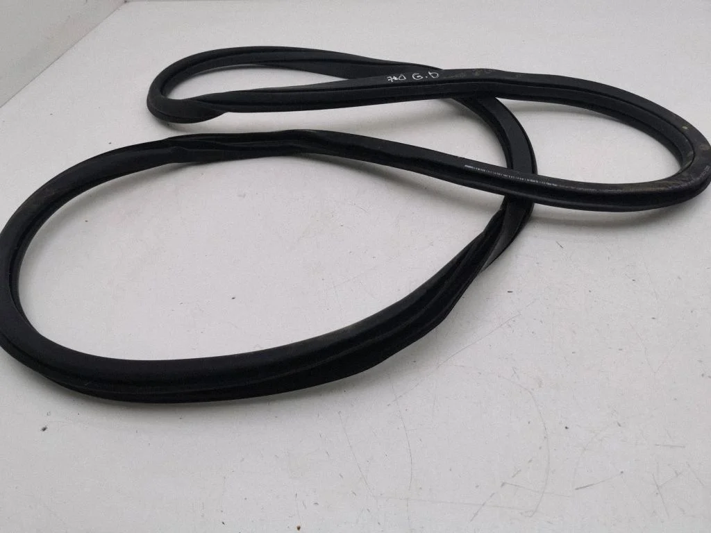 Rear door rubber seal (on body) 81A8337321A
