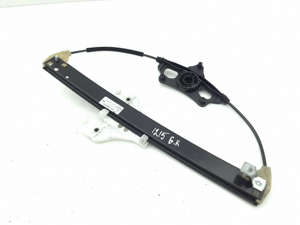 Rear window lifting mechanism without motor 8W0839461