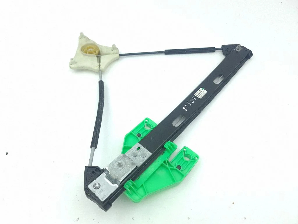 Rear window lifting mechanism without motor 5FA839462