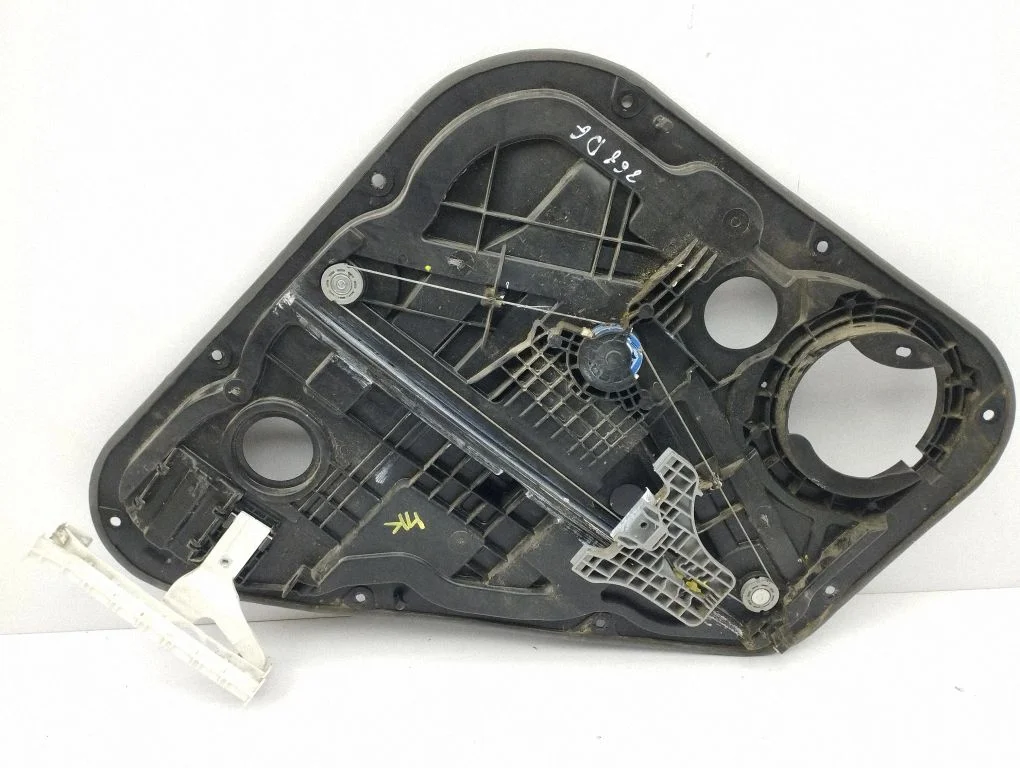 Rear window lifting mechanism without motor 83480F1010