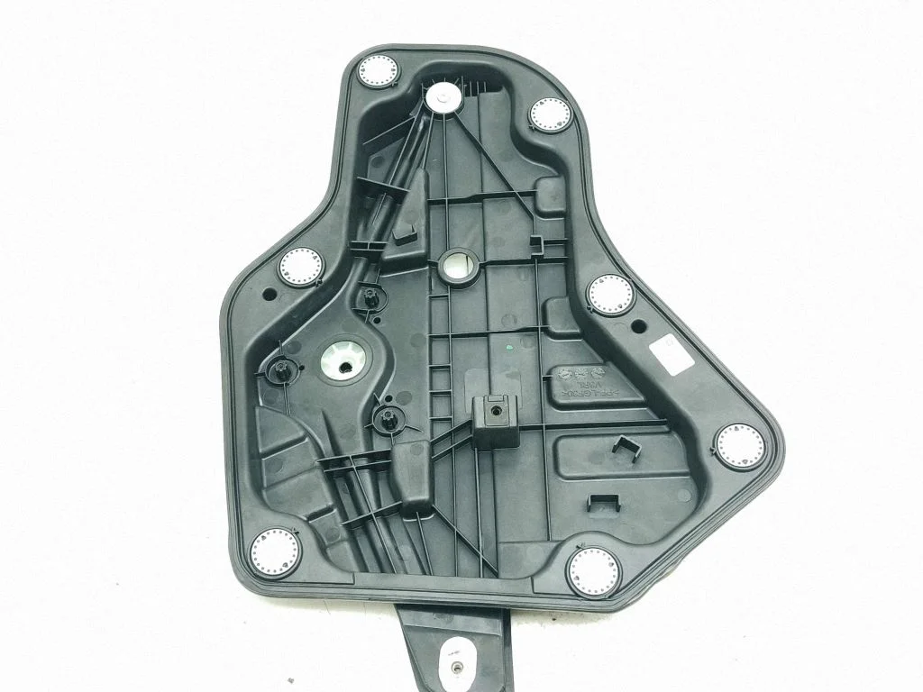 Rear window lifting mechanism without motor 10A839401A