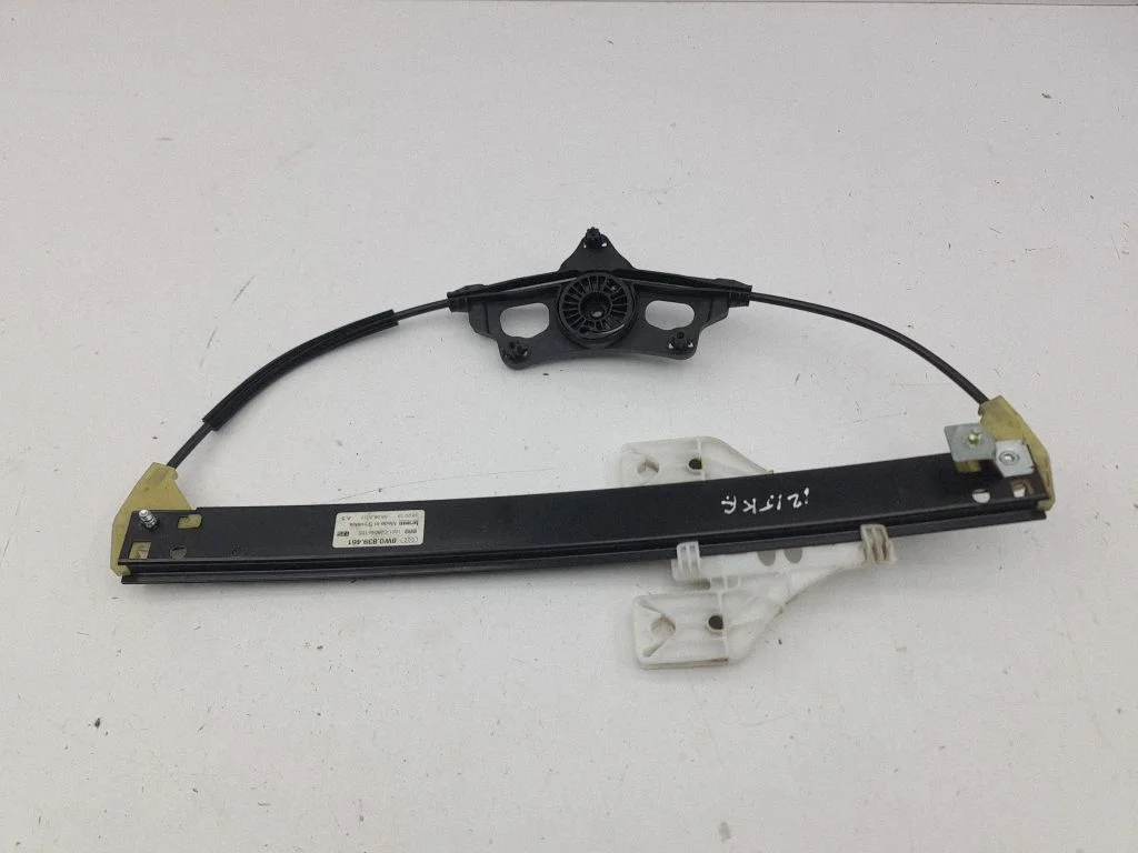 Rear window lifting mechanism without motor 8W0839461