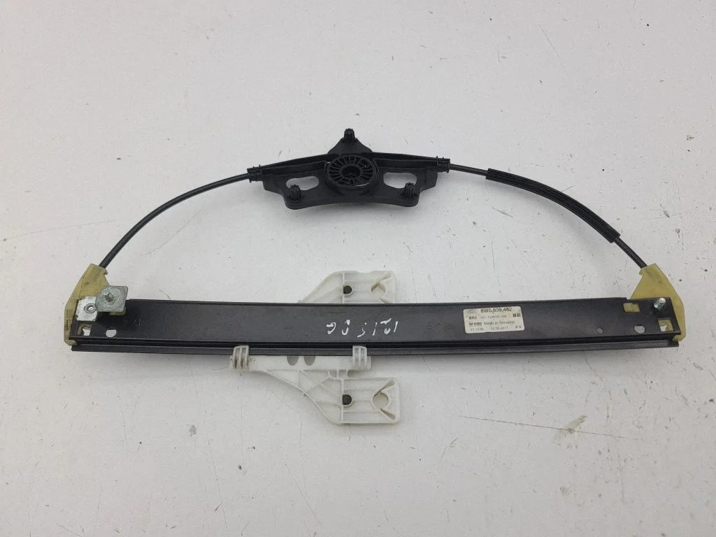 Rear window lifting mechanism without motor 8W0839462