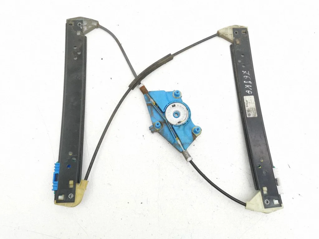 Rear window lifting mechanism without motor 70839461