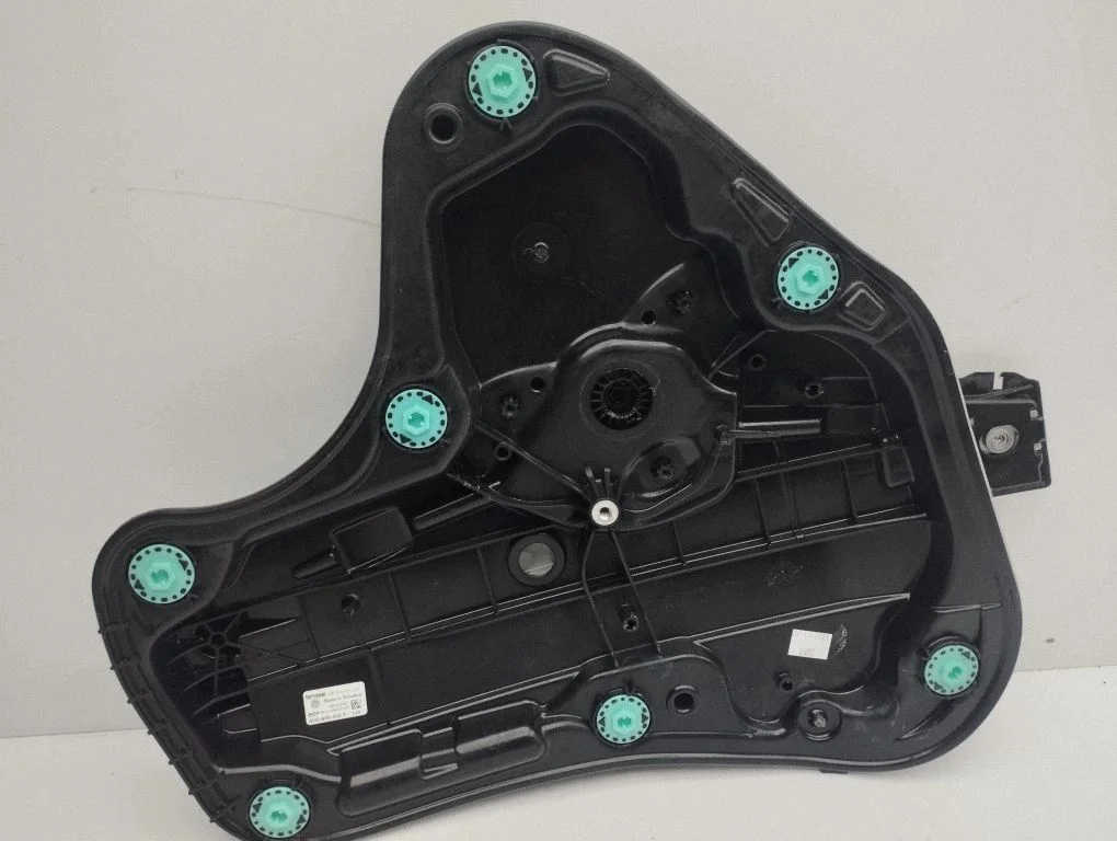 Rear window lifting mechanism without motor 5H0839402F