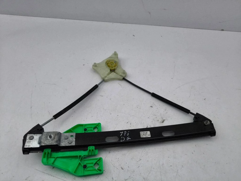 Rear window lifting mechanism without motor 5FA339462