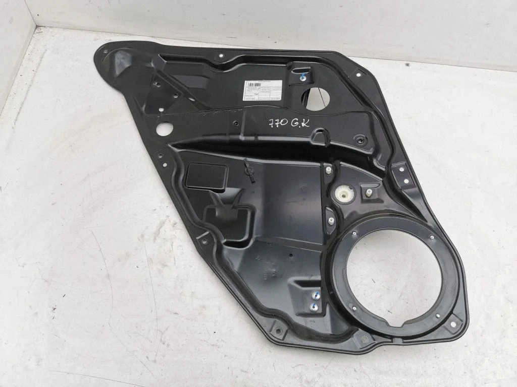 Rear window lifting mechanism without motor 993676105