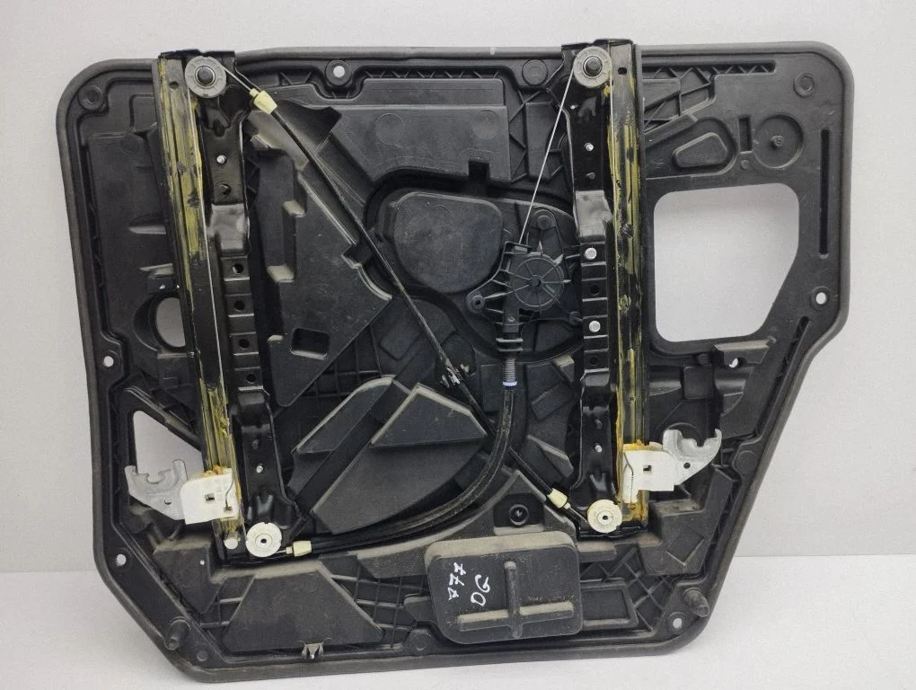 Rear window lifting mechanism without motor – right