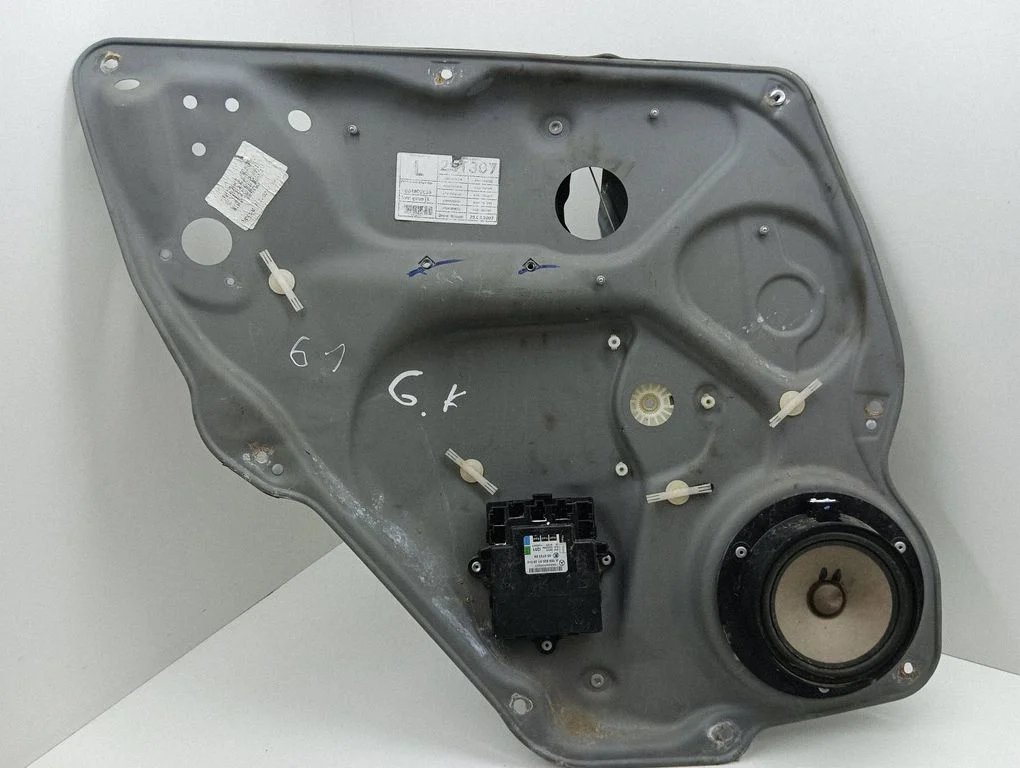 Rear window lifting mechanism without motor 993592102