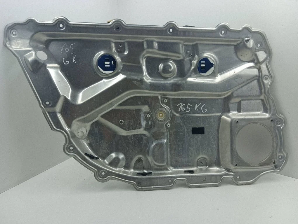 Aizmugurējā el. loga pacēlāja mehānisms bez motoriņa 4E4839849