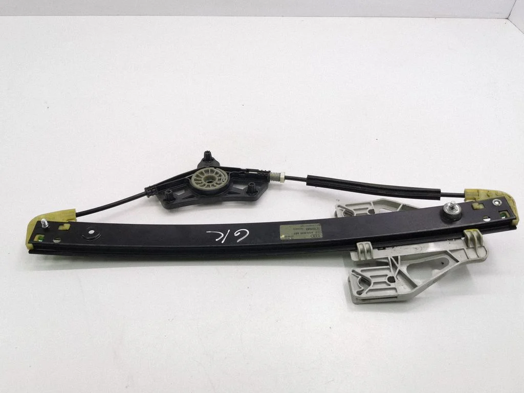 Rear window lifting mechanism without motor 4G0839461
