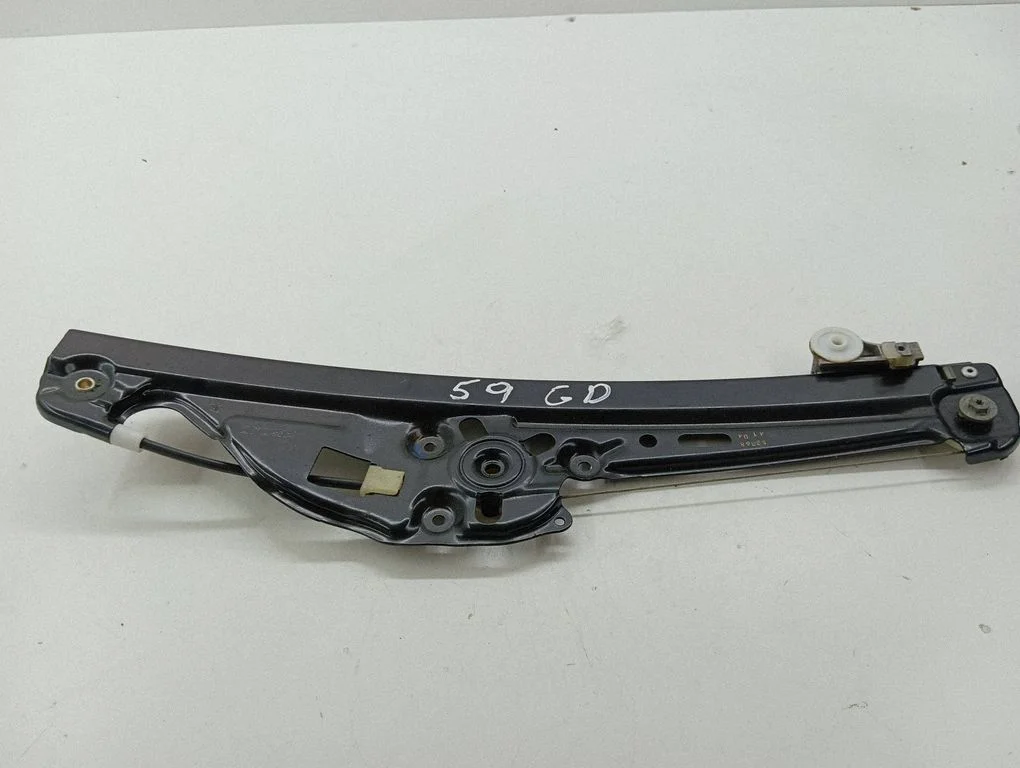 Rear window lifting mechanism without motor – BMW 5 Series E60 E61 (2004-2010)
