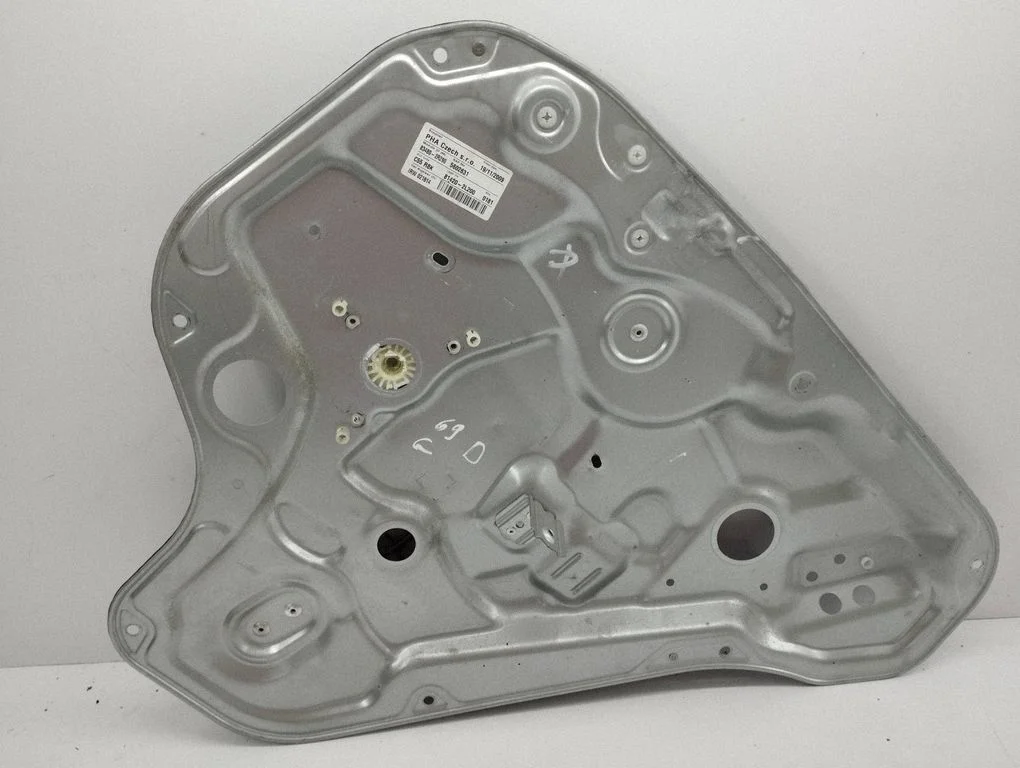 Aizmugurējā el. loga pacēlāja mehānisms bez motoriņa 834802r290