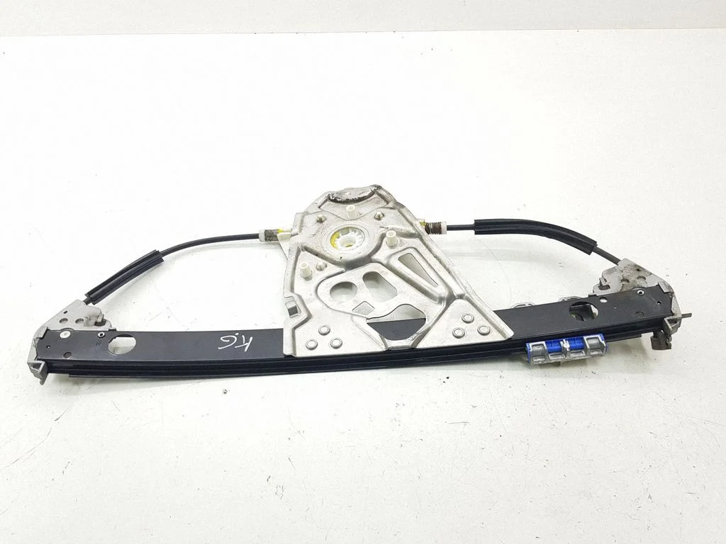 Rear window lifting mechanism without motor A2207301946L1KZ