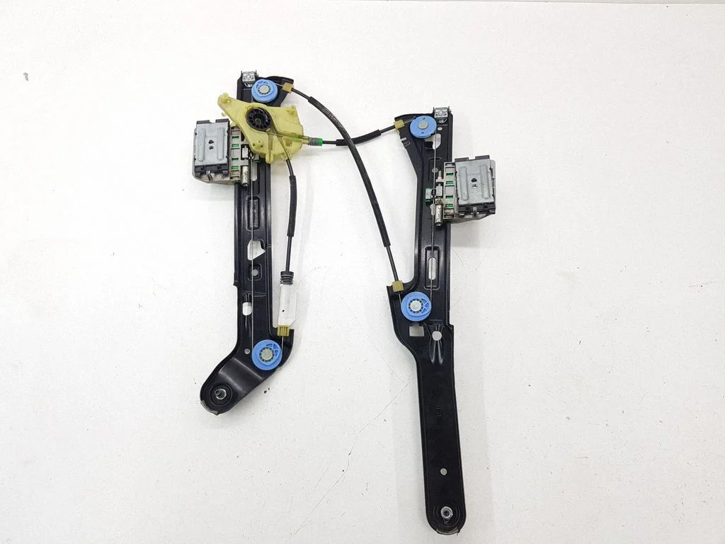 Rear window lifting mechanism without motor 4G8839462A