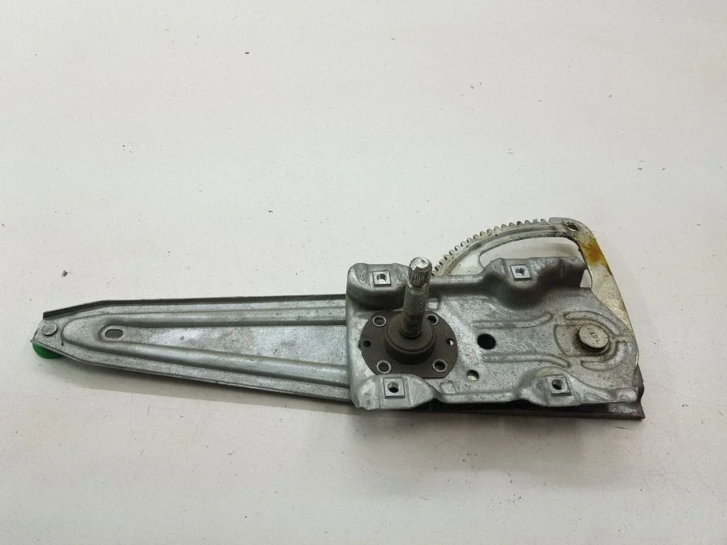Rear window lifting mechanism without motor – right