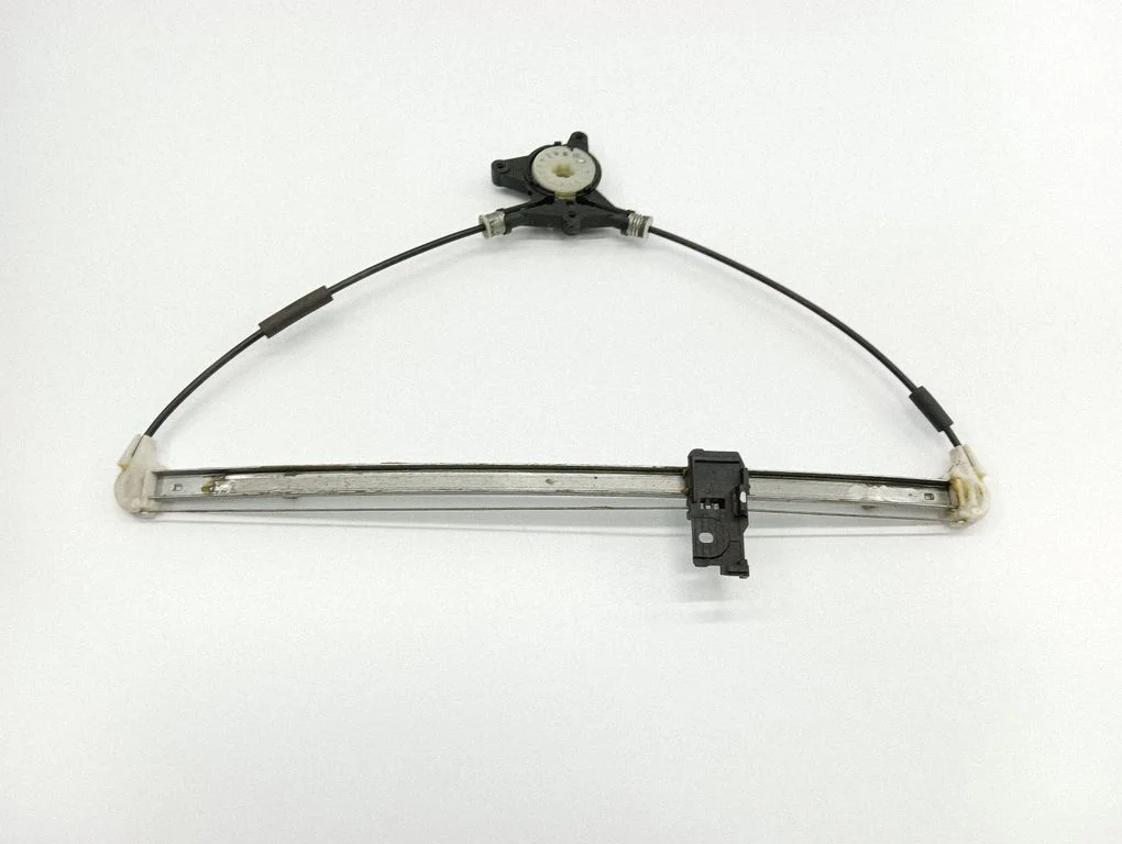 Rear window lifting mechanism without motor – right