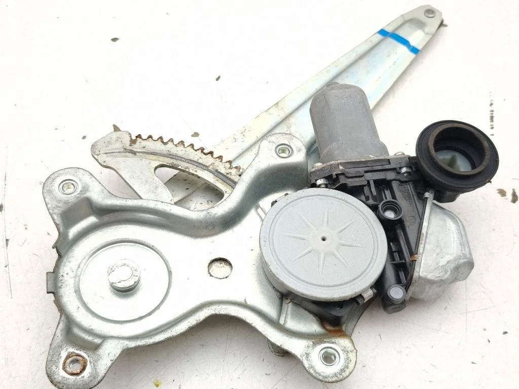 Rear door window regulator with motor 8572053060