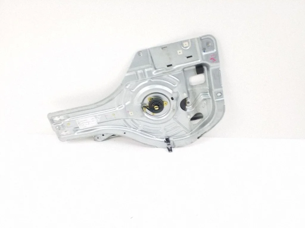 Rear window lifting mechanism without motor 834702E010