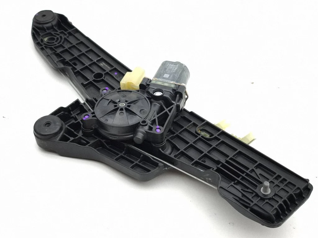 Rear door window regulator with motor R2KBR27000AD