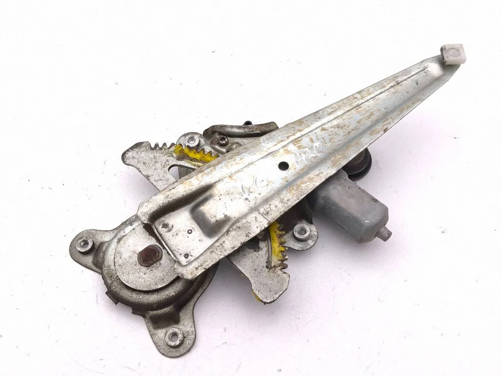 Rear door window regulator with motor 8572058010