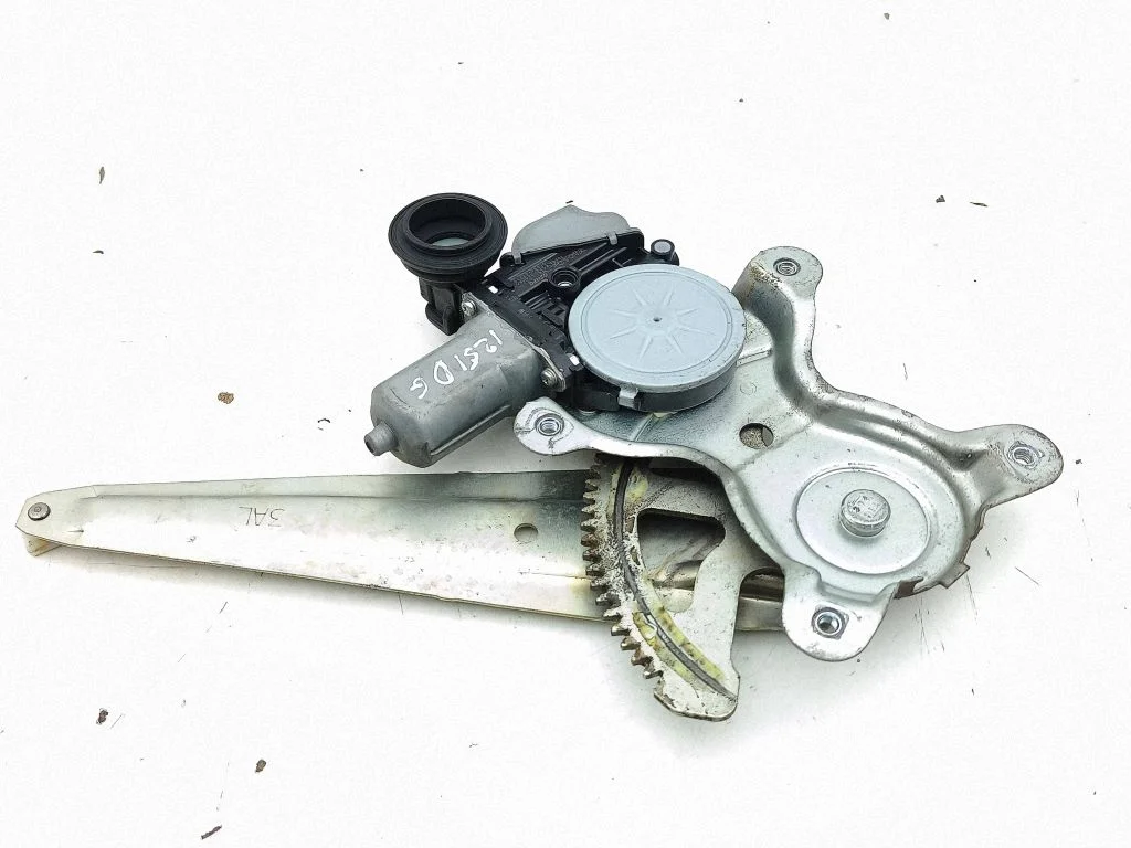 Rear door window regulator with motor