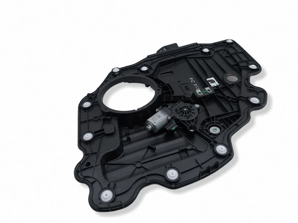 Rear door window regulator with motor CM094290