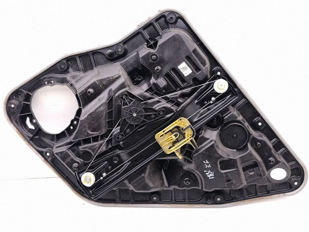 Rear door window regulator with motor A0997602102