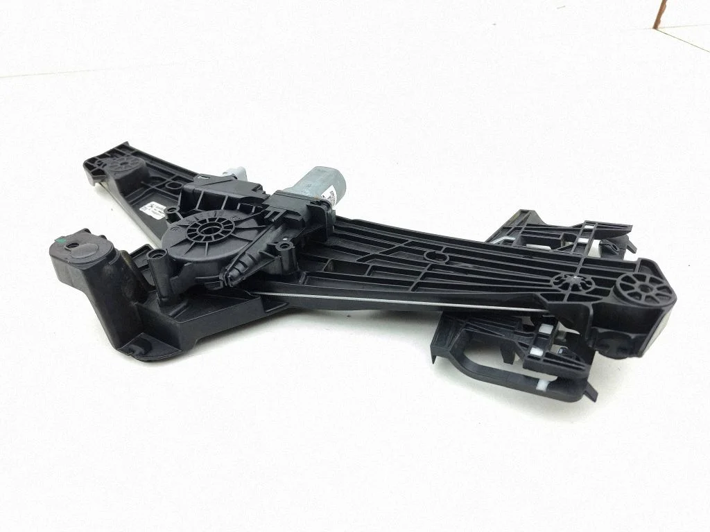 Rear door window regulator with motor 9830003080