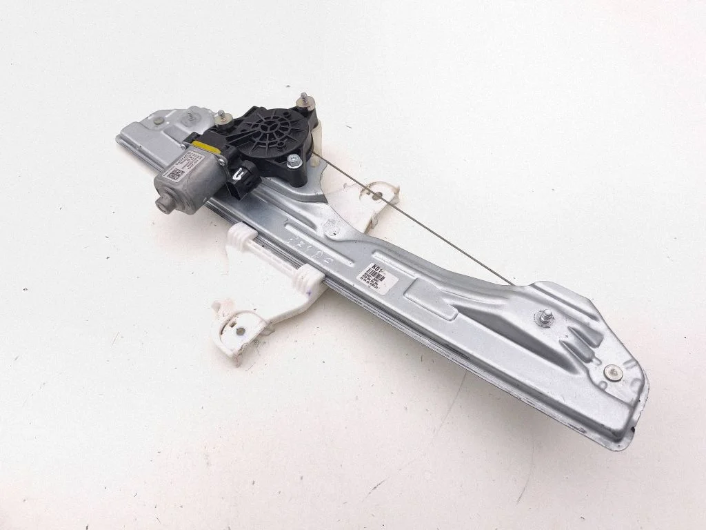 Rear door window regulator with motor 82450J9000