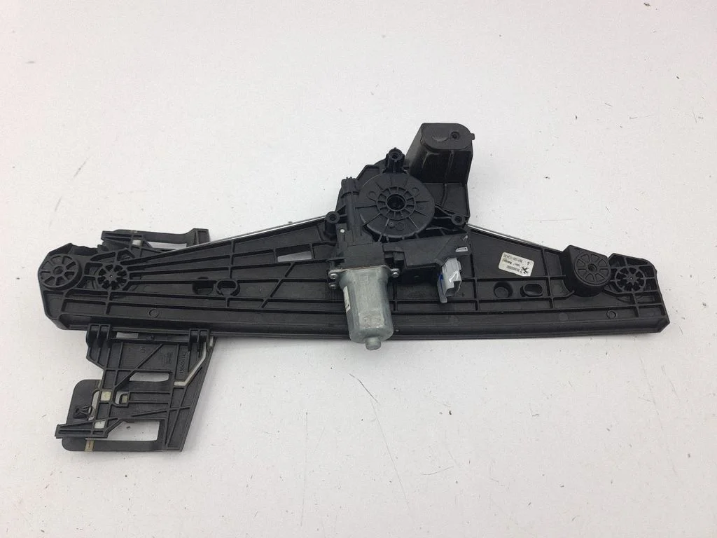 Rear door window regulator with motor 9830003080
