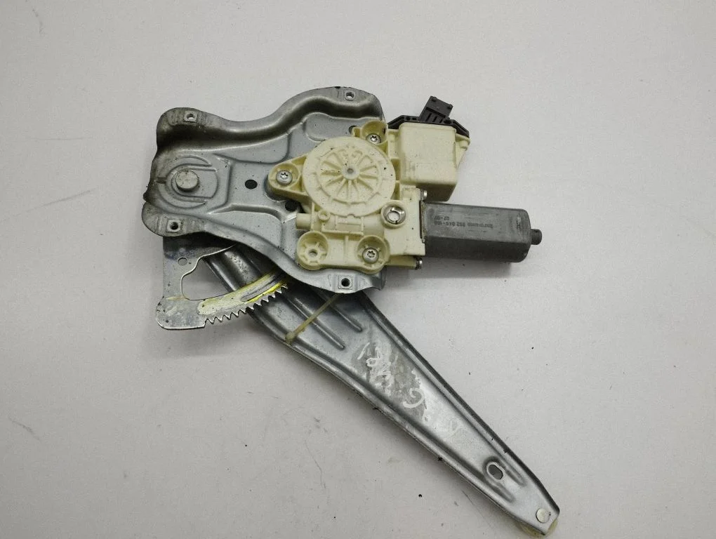 Rear door window regulator with motor 992046100