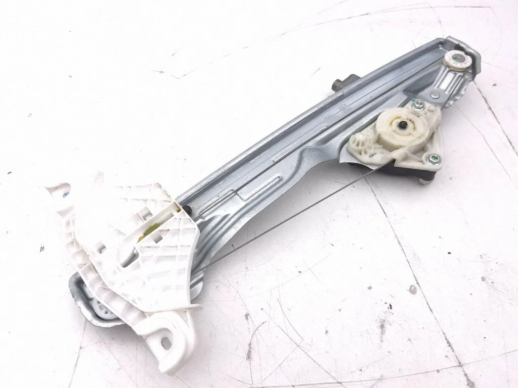 Rear door window regulator with motor 83401J9000