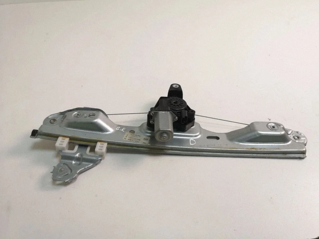 Tagaukse elektriline aknatõstuk mootoriga – Nissan Qashqai (2010-2014)